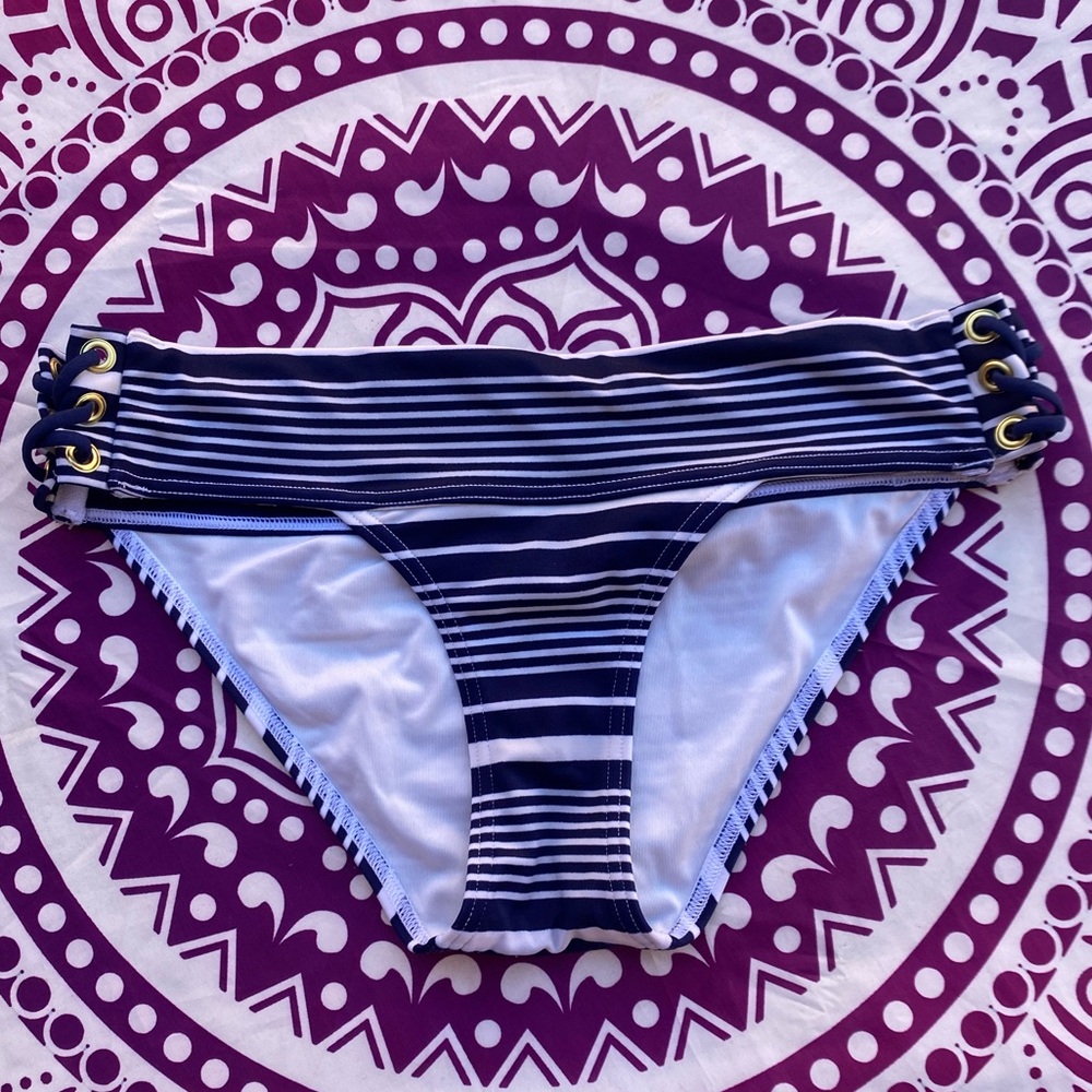 NWOT VS Striped Bikini Bottoms